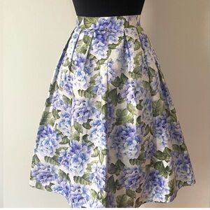 Forever 21 Floral A-Line Midi Skirt in hydrangea print, S